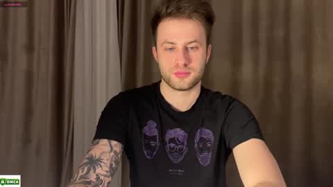 Snapshot of rodrigoveira chatting on February 19, 7:43 pm Rodrigo online show from February 19, 7:43 pm