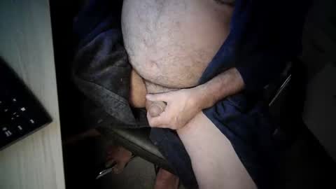 Snapshot of roger_peter chatting on November 10, 10:20 pm roger_peter online show from November 10, 10:20 pm