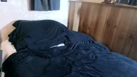 Snapshot of rogerb2218 chatting on March 5, 7:37 am watchme online show from March 5, 7:37 am