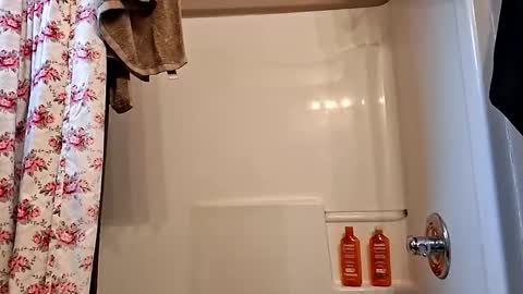 Snapshot of rogerdoger011 chatting on November 26, 8:10 pm rogerdoger011 online show from November 26, 8:10 pm