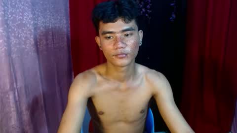 Snapshot of roianboyyy chatting on June 4, 12:44 pm roianboyyy online show from June 4, 12:44 pm