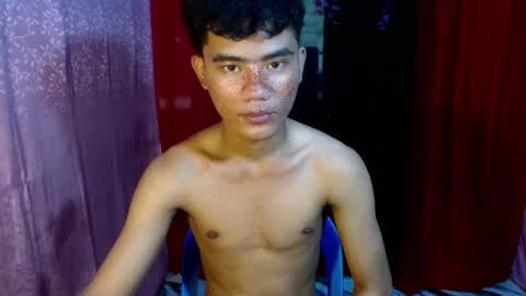 Snapshot of roianboyyy chatting on June 8, 2:34 am roianboyyy online show from June 8, 2:34 am