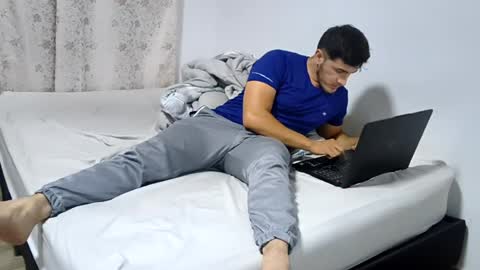 Snapshot of roko9629 chatting on June 19, 2:49 am roko9629 online show from June 19, 2:49 am