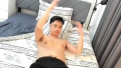 Snapshot of rollsroycexx chatting on February 1, 2:43 am ROYCE online show from February 1, 2:43 am