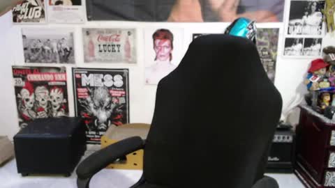Snapshot of rollyderolandia666 chatting on May 5, 8:28 pm Rolly online show from May 5, 8:28 pm