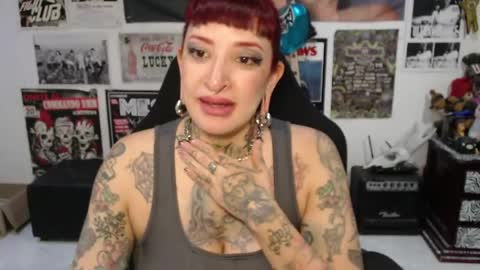 Snapshot of rollyderolandia666 chatting on June 3, 10:26 pm Rolly online show from June 3, 10:26 pm