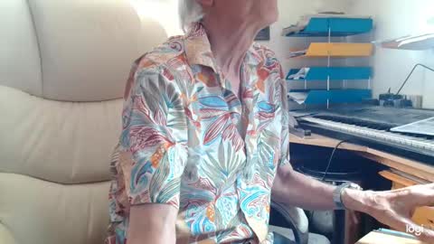 rolydawe online show from May 22, 2:12 pm
