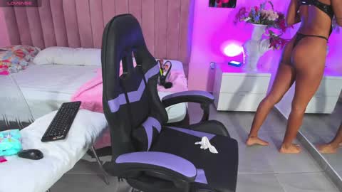 Snapshot of rolyloren chatting on December 1, 6:08 pm Marcela online show from December 1, 6:08 pm