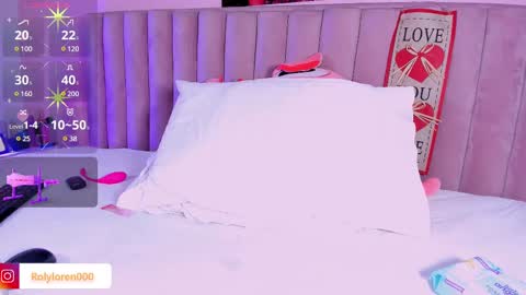 Snapshot of rolyloren chatting on February 20, 3:45 am Marcela online show from February 20, 3:45 am