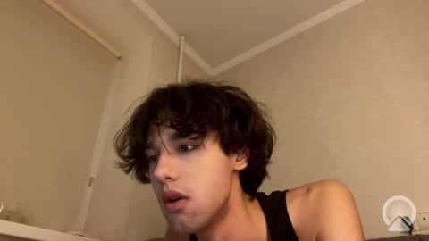 Snapshot of roma_shyguy_ chatting on January 31, 10:19 pm roma_shyguy_ online show from January 31, 10:19 pm