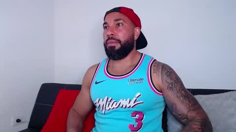 Roman online show from December 5, 9:17 pm