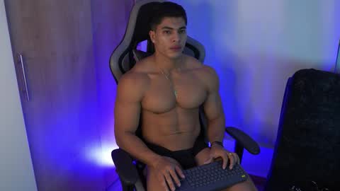 Snapshot of romano_kentt12 chatting on February 20, 1:13 am romano_kentt12 online show from February 20, 1:13 am