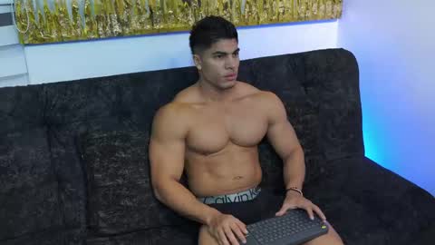 Snapshot of romano_kentt12 chatting on June 7, 3:32 am romano_kentt12 online show from June 7, 3:32 am