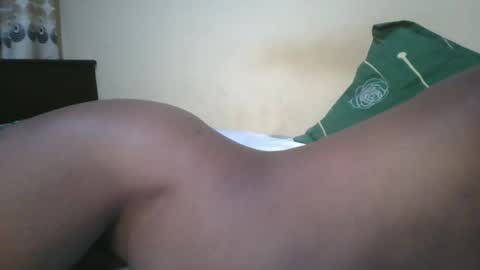 Snapshot of romantic2u4 chatting on September 26, 7:07 pm Emma online show from September 26, 7:07 pm