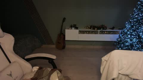 Snapshot of romeo_mercy chatting on January 4, 5:37 am Romeo online show from January 4, 5:37 am