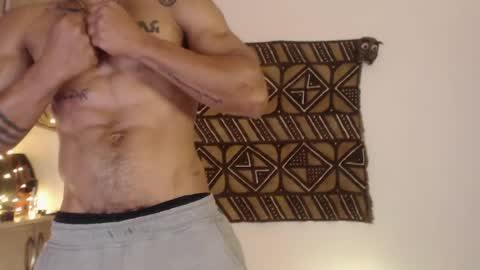 Snapshot of romeocolin_ chatting on April 21, 6:31 am R O M E O online show from April 21, 6:31 am