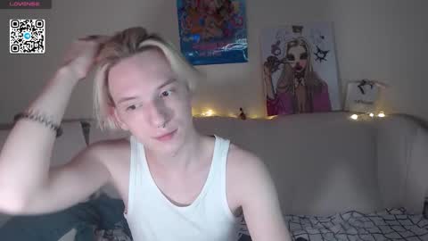 Snapshot of ron_vilss chatting on September 27, 6:40 am Ron online show from September 27, 6:40 am
