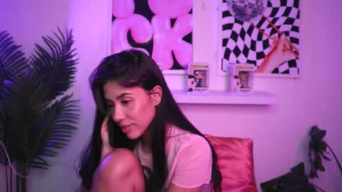 Snapshot of ronieeplay chatting on December 6, 4:25 am Roni online show from December 6, 4:25 am