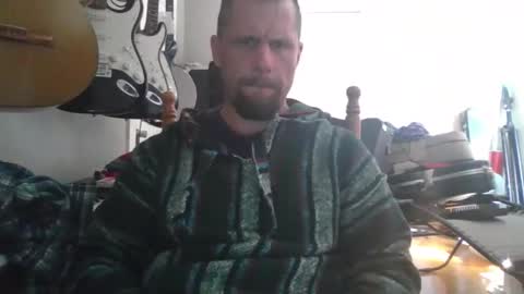 Snapshot of ronniejohnston13 chatting on May 25, 3:18 pm ronniejohnston13 online show from May 25, 3:18 pm