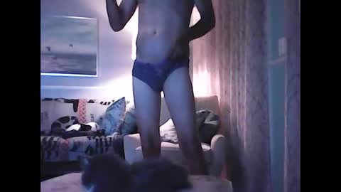 Snapshot of ronvlv chatting on October 6, 2:53 am ronvlv online show from October 6, 2:53 am