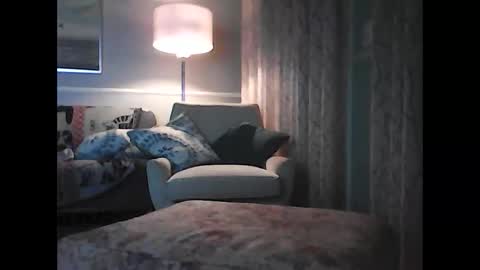 Snapshot of ronvlv chatting on March 31, 1:40 am ronvlv online show from March 31, 1:40 am