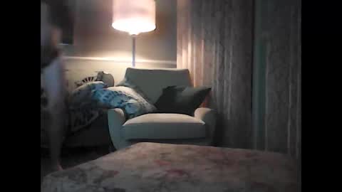 Snapshot of ronvlv chatting on April 5, 1:47 am ronvlv online show from April 5, 1:47 am