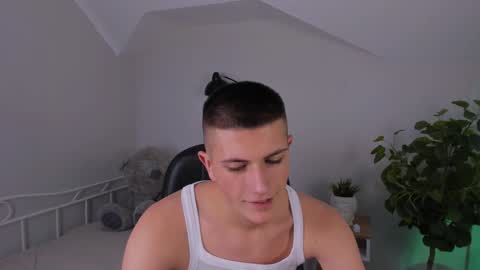 Rony online show from December 2, 4:31 pm