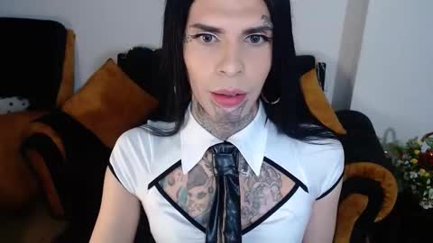 Snapshot of room911 chatting on September 17, 2:02 am herreraisa offical online show from September 17, 2:02 am