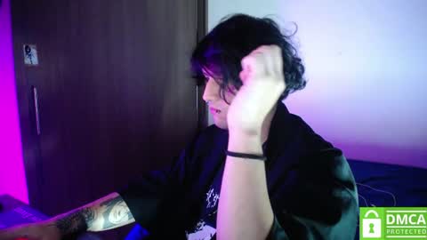 Snapshot of room_hot_x chatting on June 25, 6:51 am ken online show from June 25, 6:51 am