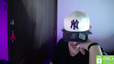 Snapshot of room_hot_x chatting on July 23, 12:35 am ken online show from July 23, 12:35 am