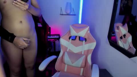  MIA AND PAUL online show from March 16, 5:44 am