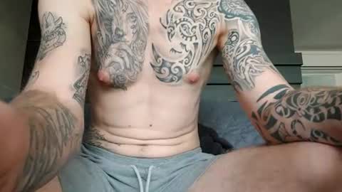 rore85 online show from July 19, 7:56 am