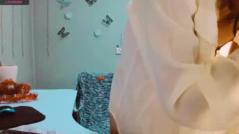 Snapshot of rosa843850 chatting on December 9, 2:06 pm rosa843850 online show from December 9, 2:06 pm