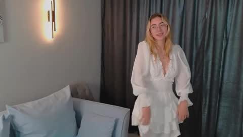 Emma online show from October 20, 6:25 am