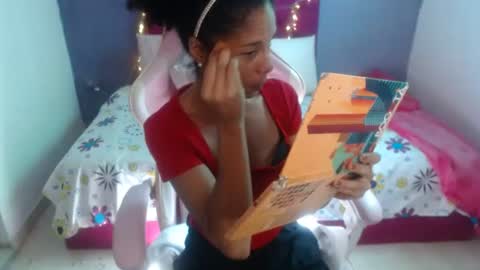 Snapshot of rosa_skinny chatting on August 1, 7:57 pm rosa online show from August 1, 7:57 pm