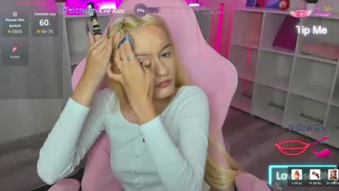 Viola online show from August 4, 12:58 am