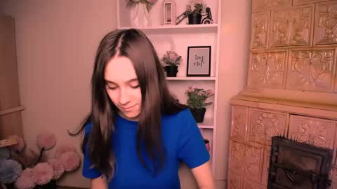 Snapshot of rosalais_ chatting on May 9, 6:18 am Rose online show from May 9, 6:18 am