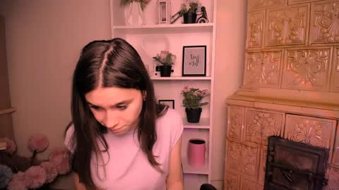 Snapshot of rosalais_ chatting on May 15, 6:31 am Rose online show from May 15, 6:31 am