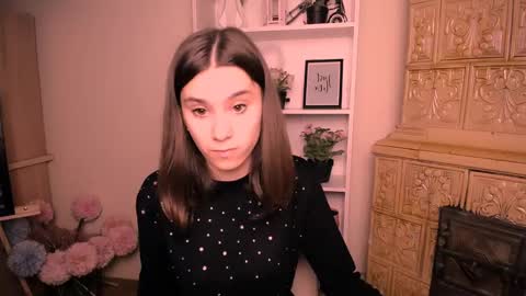 Snapshot of rosalais_ chatting on May 20, 6:30 am Rose online show from May 20, 6:30 am