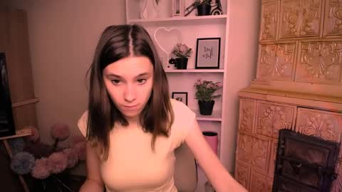 Snapshot of rosalais_ chatting on May 26, 6:20 am Rose online show from May 26, 6:20 am