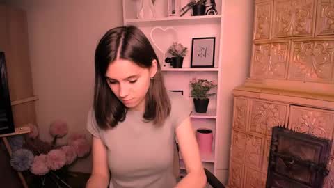 Snapshot of rosalais_ chatting on May 27, 6:10 am Rose online show from May 27, 6:10 am