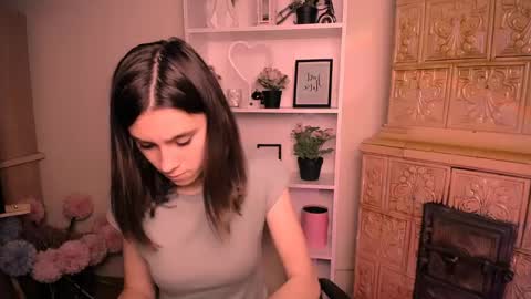 Snapshot of rosalais_ chatting on May 28, 6:21 am Rose online show from May 28, 6:21 am