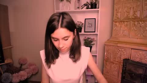 Snapshot of rosalais_ chatting on June 9, 6:25 am Rose online show from June 9, 6:25 am