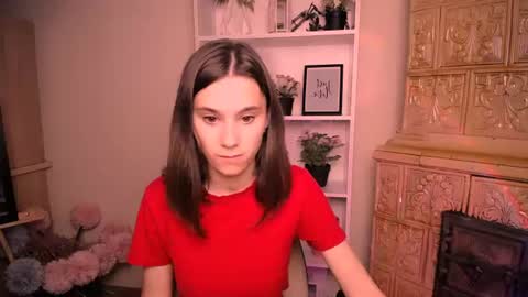 Snapshot of rosalais_ chatting on June 11, 5:49 am Rose online show from June 11, 5:49 am