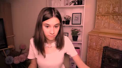 Snapshot of rosalais_ chatting on June 16, 6:38 am Rose online show from June 16, 6:38 am