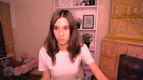 Snapshot of rosalais_ chatting on June 17, 6:38 am Rose online show from June 17, 6:38 am