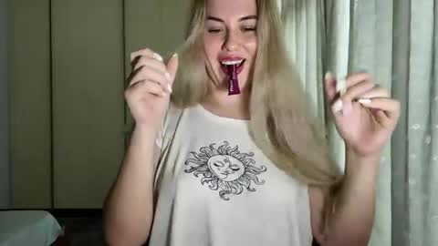 Rosali online show from December 15, 10:08 am