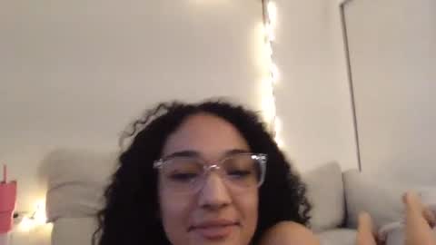 Rosalina online show from January 3, 8:32 am