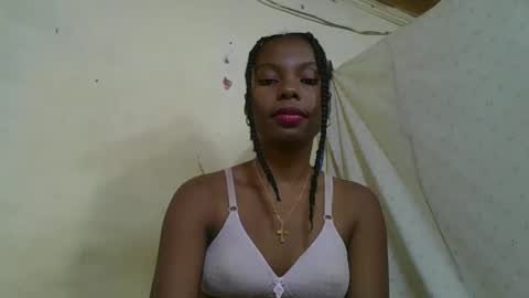 Snapshot of rosalinda933 chatting on May 8, 1:38 pm Rosalinda online show from May 8, 1:38 pm