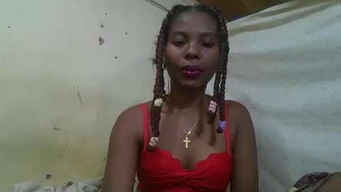 Snapshot of rosalinda933 chatting on May 17, 1:29 pm Rosalinda online show from May 17, 1:29 pm